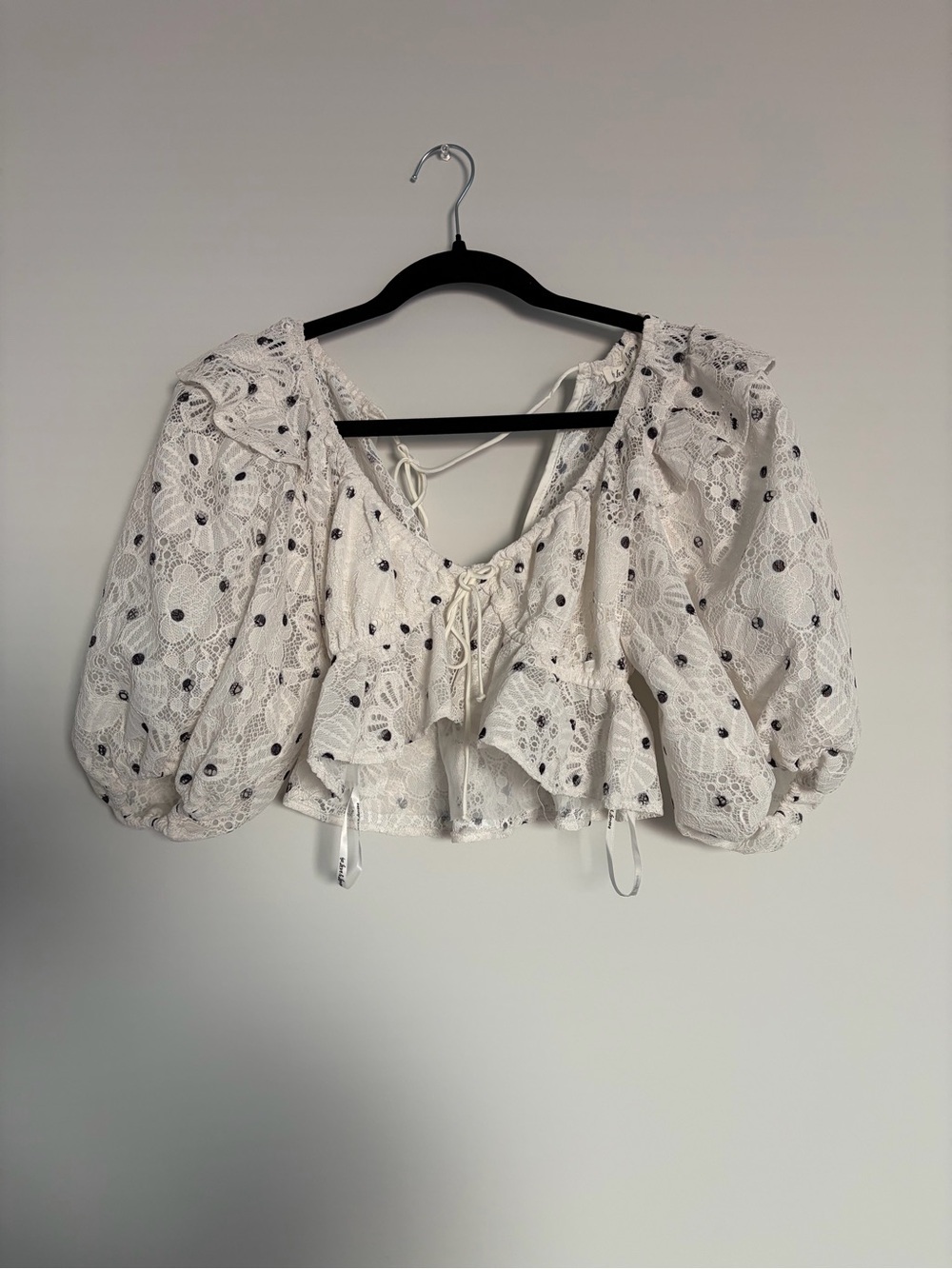 For Love & Lemons Glen Crop Top XS NWT White Black Polka Dot Lace Puff Sleeve